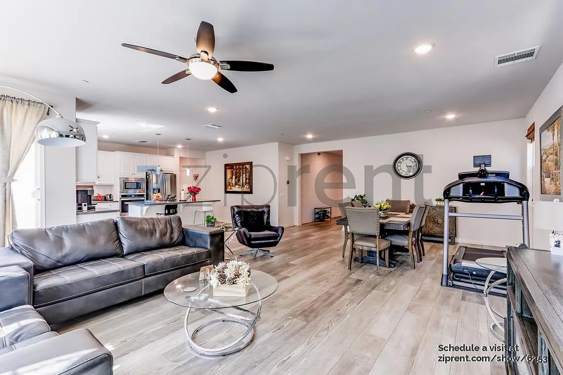 4 bed, 2981 sqft, $5,200 — Photo 3
