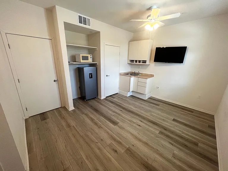 2034 Luzon Ln #5 — Photo 6