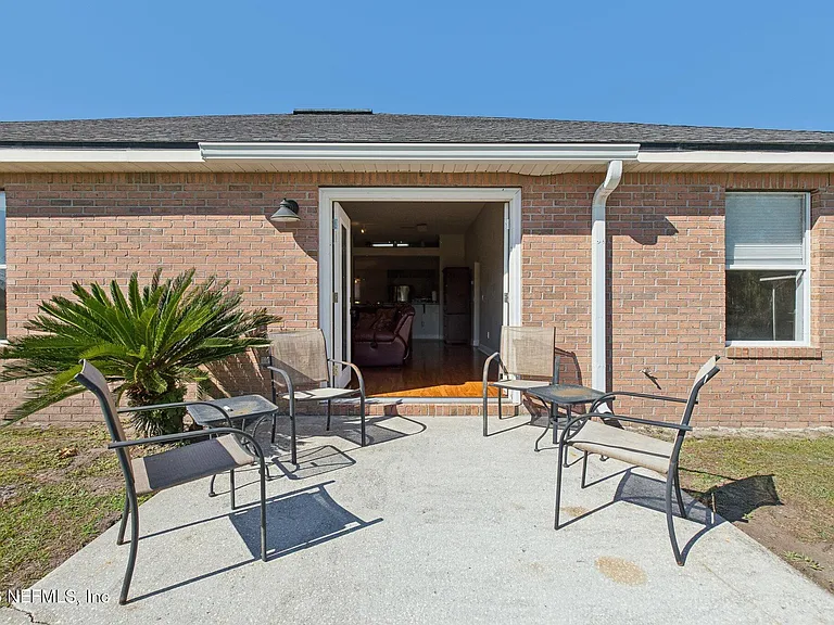 2683 Henley Rd — Photo 33