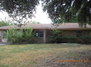 207 Melody Ln, Terrell, TX 75160