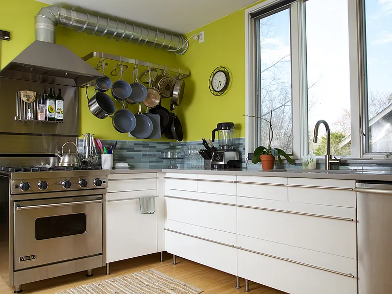 210 N Lafayette Ave — Photo 3
