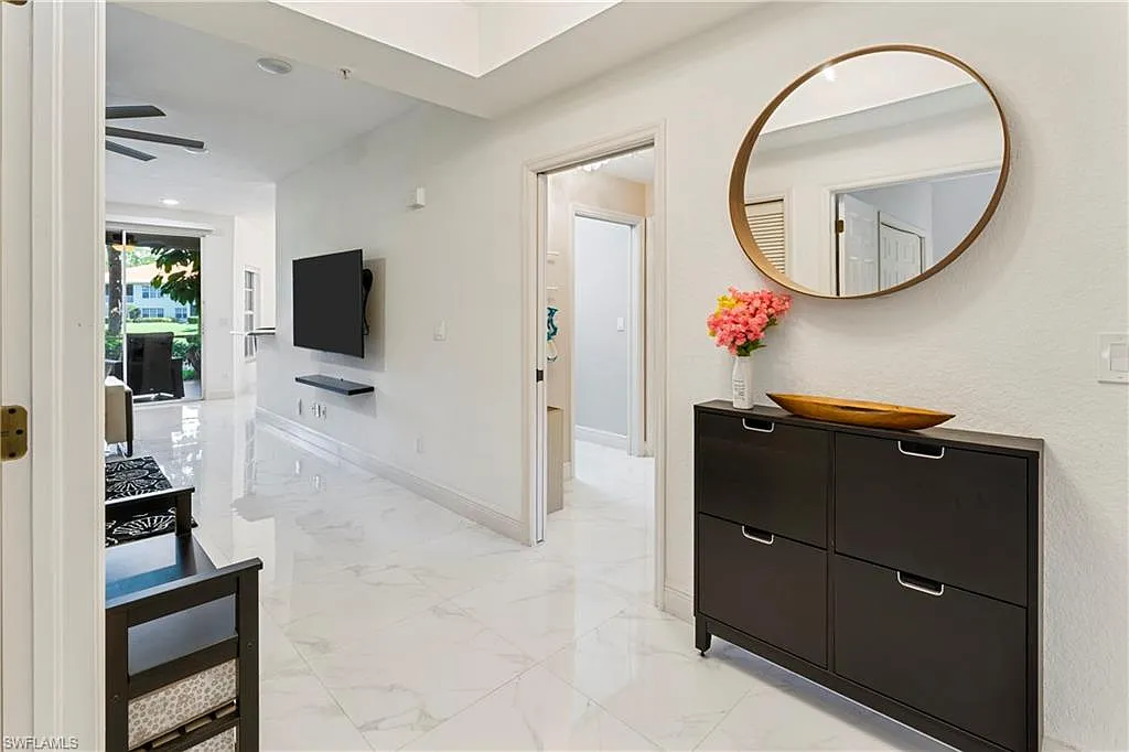 3 bed, 2.0 bath, 1507 sqft, $8,000 — Photo 3