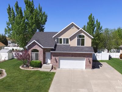 1390 W 2375 S, Syracuse, UT, 84075