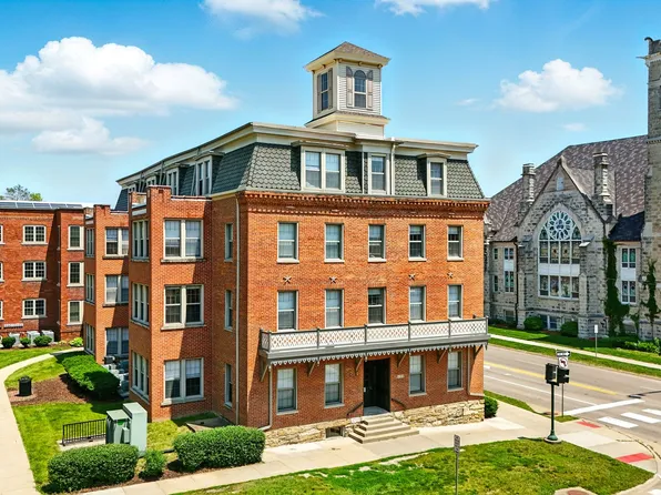 park - Parkhouse Investments, 130 E Jefferson St #029923ac9, Iowa City, IA 52245