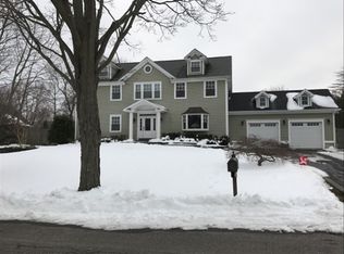 14 Arcy Dr, East Northport, NY 11731