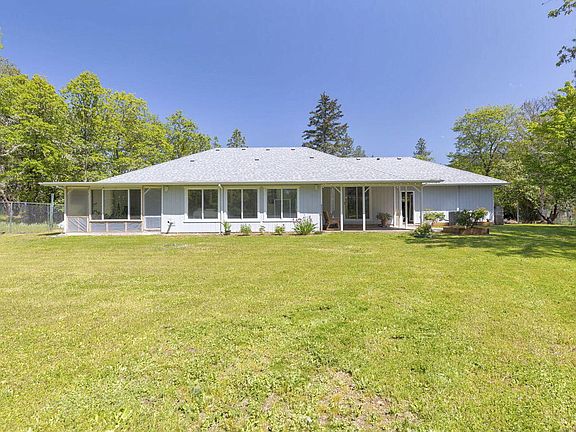 2nd image of 190 Spring Oak Way