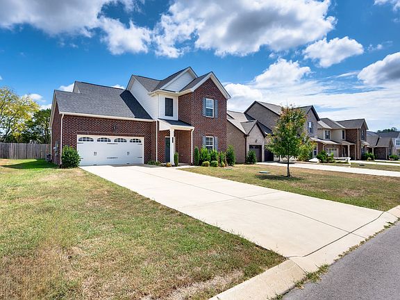 2nd image of 591 Oakvale Ln