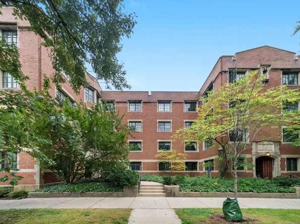 1157 E 56th St APT 3, Chicago, IL 60637