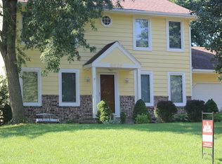 6839 SW 33rd St, Topeka, KS 66614