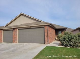 1112 N 7th St, Wolfforth, TX 79382