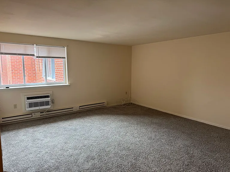 203 E Chestnut Street — Photo 17