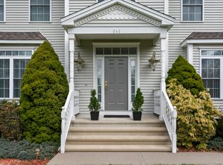 546 White Plains Rd, Trumbull, CT 06611