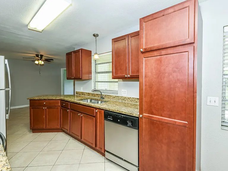 631 Fernandina St NW — Photo 6