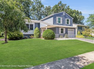 10 Silversmith Ct, Howell, NJ 07731