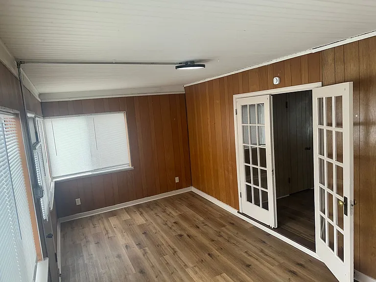 1421 W Huntsville Ave — Photo 18