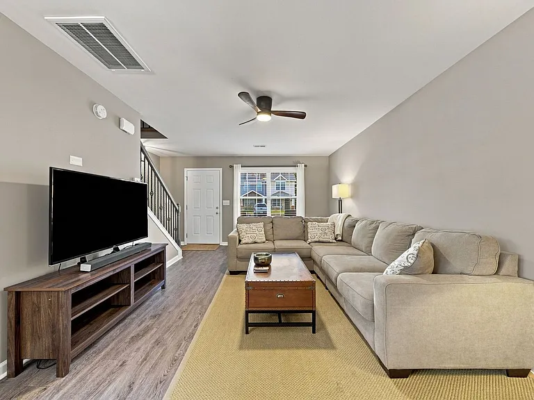 248 Alexander Blvd — Photo 7