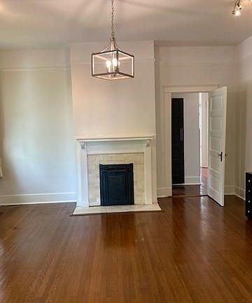 3rd image of 739 Pine St