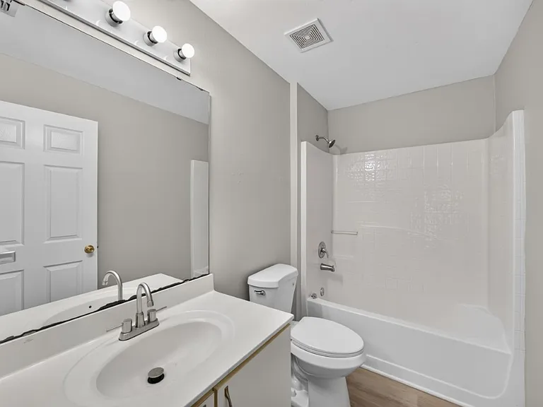 1845 Saga Ct — Photo 26