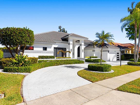 2nd image of 10522 Stonebridge Blvd