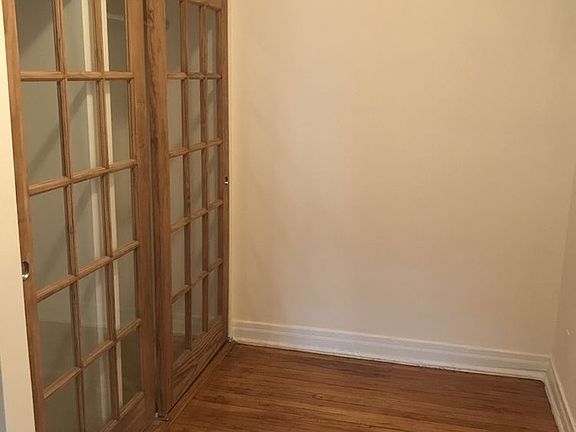 3rd image of 4516 44th St APT 1A