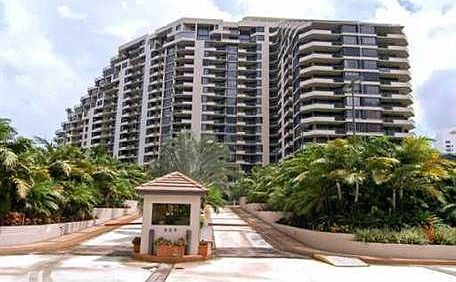 520 BRICKELL KEY DR, #A819 1