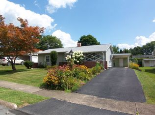 1510 Country Club Ln, Williamsport, PA 17701