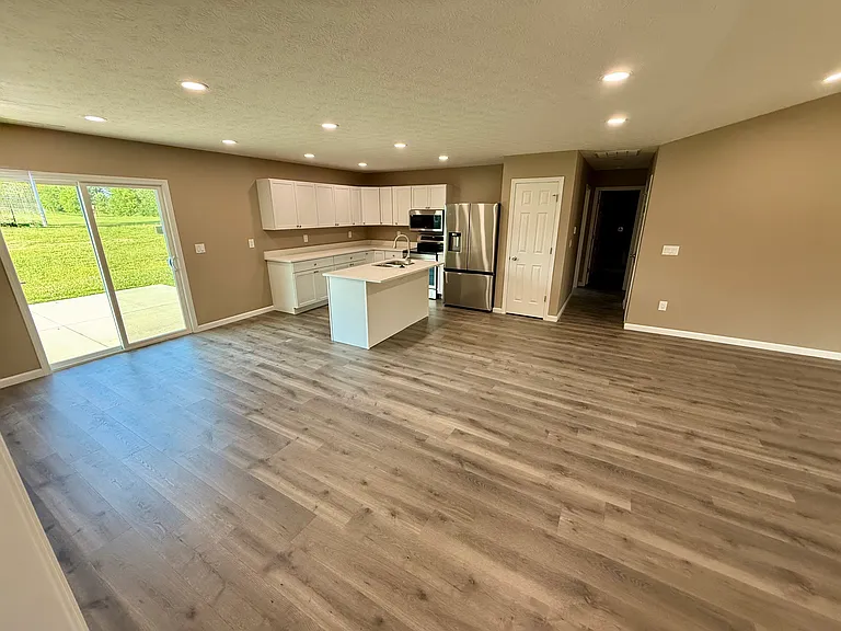 516 Cherry Ln — Photo 2