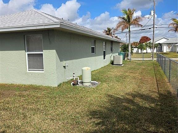 4th image of 2692 SW Altamira Ave