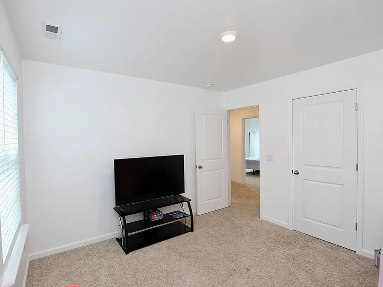 2037 Elmridge Rd — Photo 77