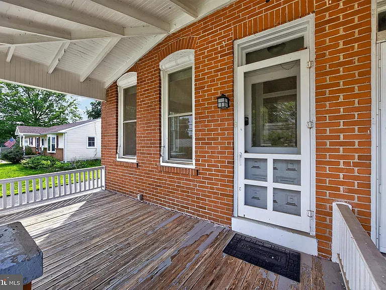 855 N Pleasant View Rd — Photo 4