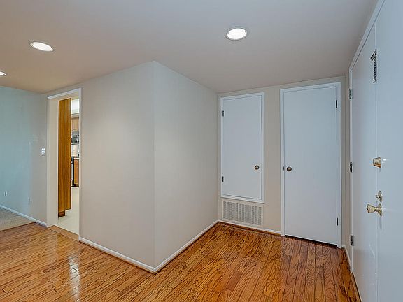 3rd image of 1818 Pelham Ave APT 303