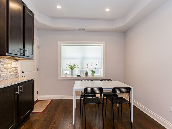 5th image of 4210 N Sacramento Ave #1