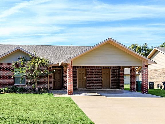 4th image of 1010 Lavender Dr
