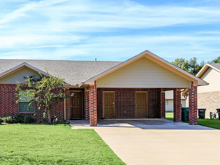 1010 Lavender Dr #1010 — Photo 4
