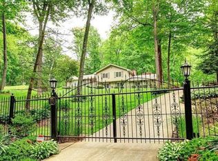 2552 Spahr Rd, Xenia, OH 45385