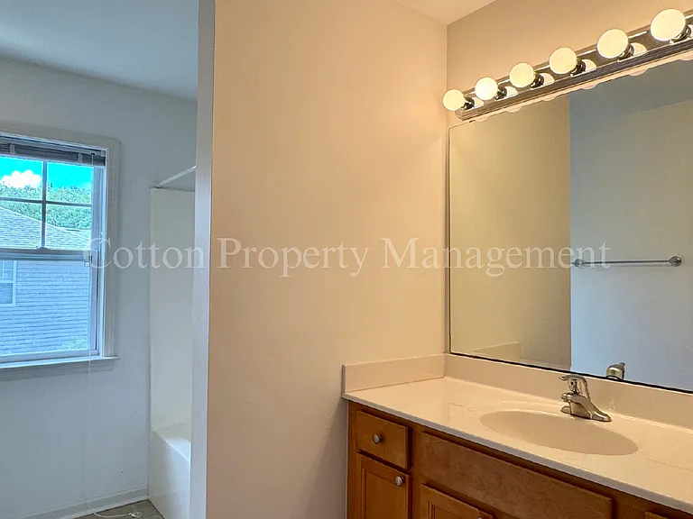 5138 Greenville Loop Rd #D — Photo 22