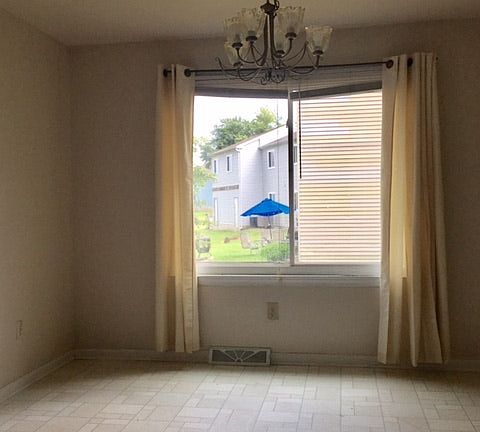 Eait-in area of kitchen