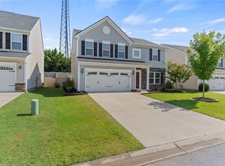 208 Sandusky Ln, Simpsonville, SC 29680