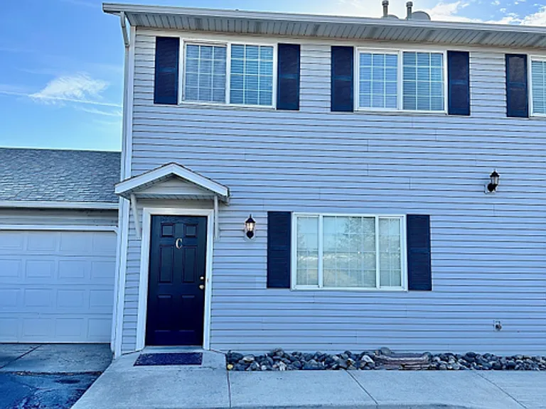 1596 Dustin Cir #C — Photo 15
