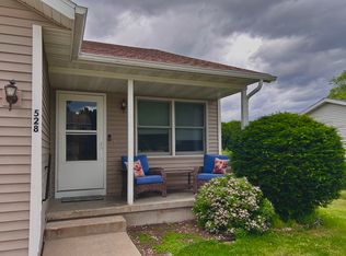 528 Kings Lynn Rd, Stoughton, WI 53589