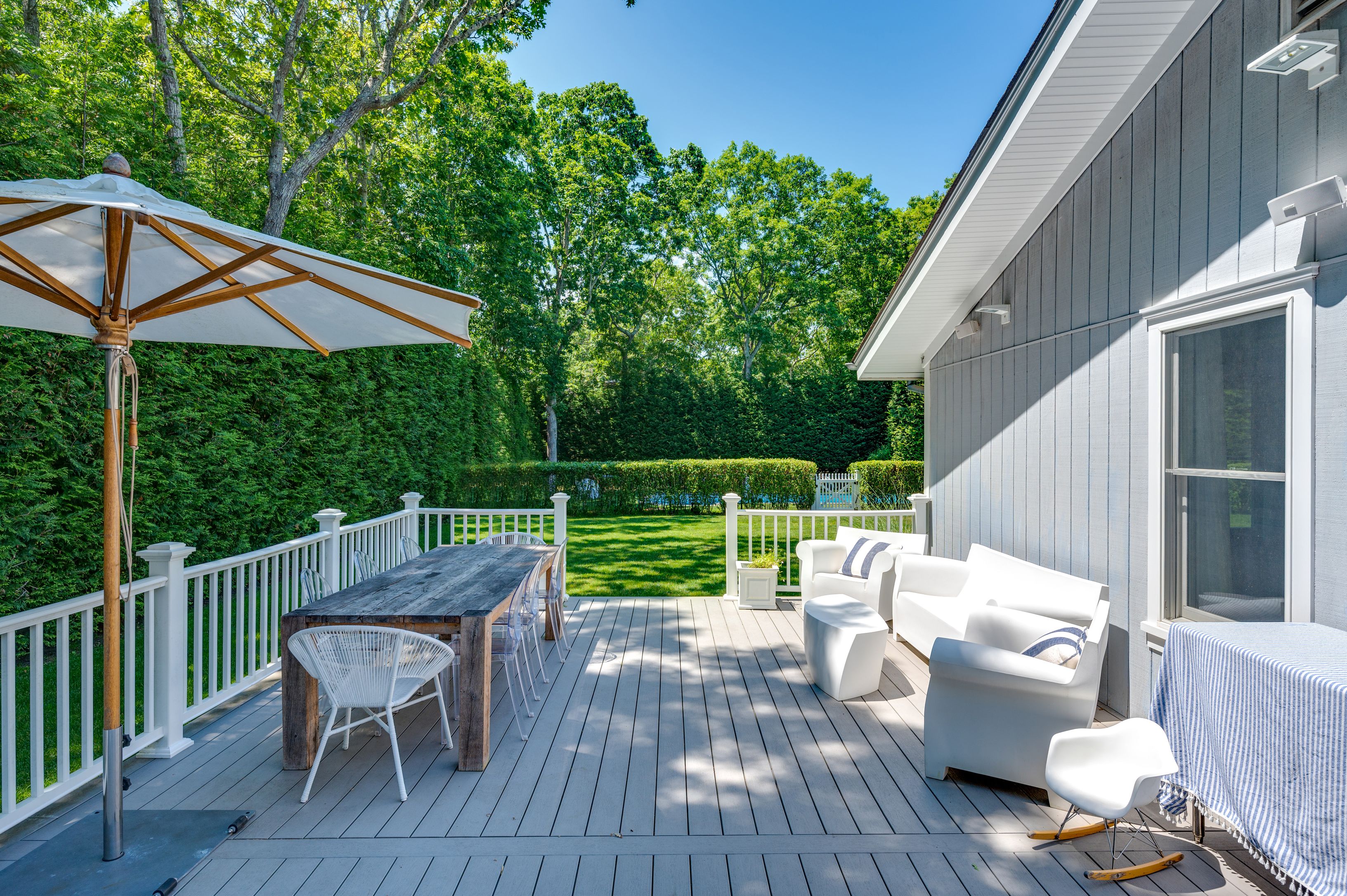 27 Hildreth Pl, East Hampton, NY 11937 Out East