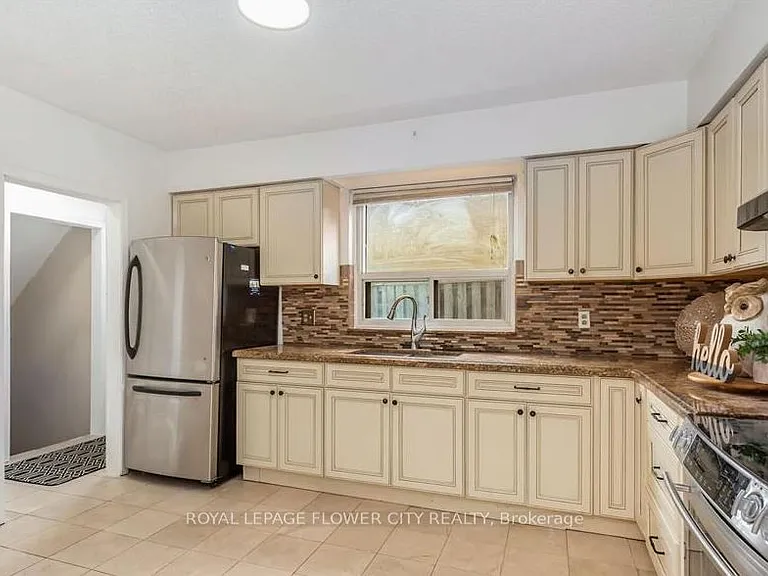 3 Clayhall Cres — Photo 11