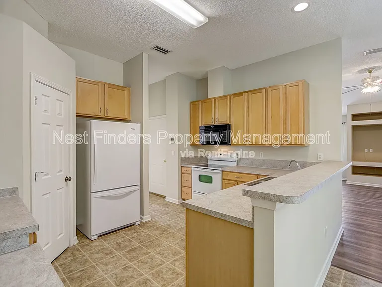 749 Grand Parke Dr — Photo 15