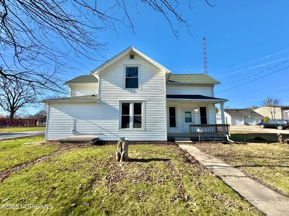 212 S Perry St, Woodville, OH 43469