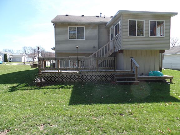 3rd image of 3827 Brenton Ct SE