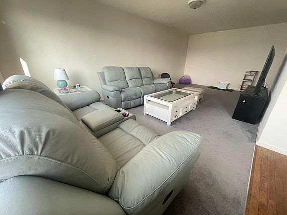 2nd image of 25 Sunnyside Dr APT 3A