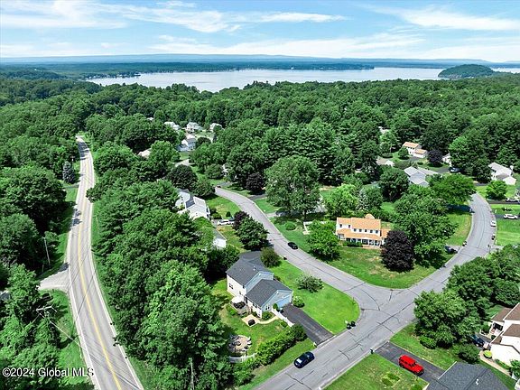 3rd image of 2 Travers Lane