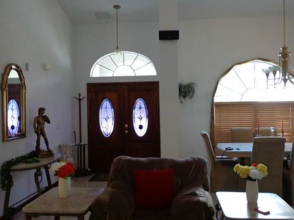 5th image of 2324 Beach Dr SE