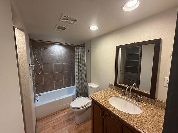 5th image of 2618 22nd St #2618