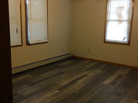 5th image of 10 Kinsman St #B